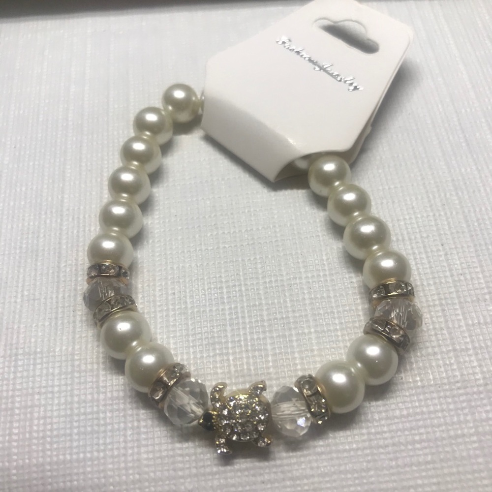 Pearl turtle bracelet